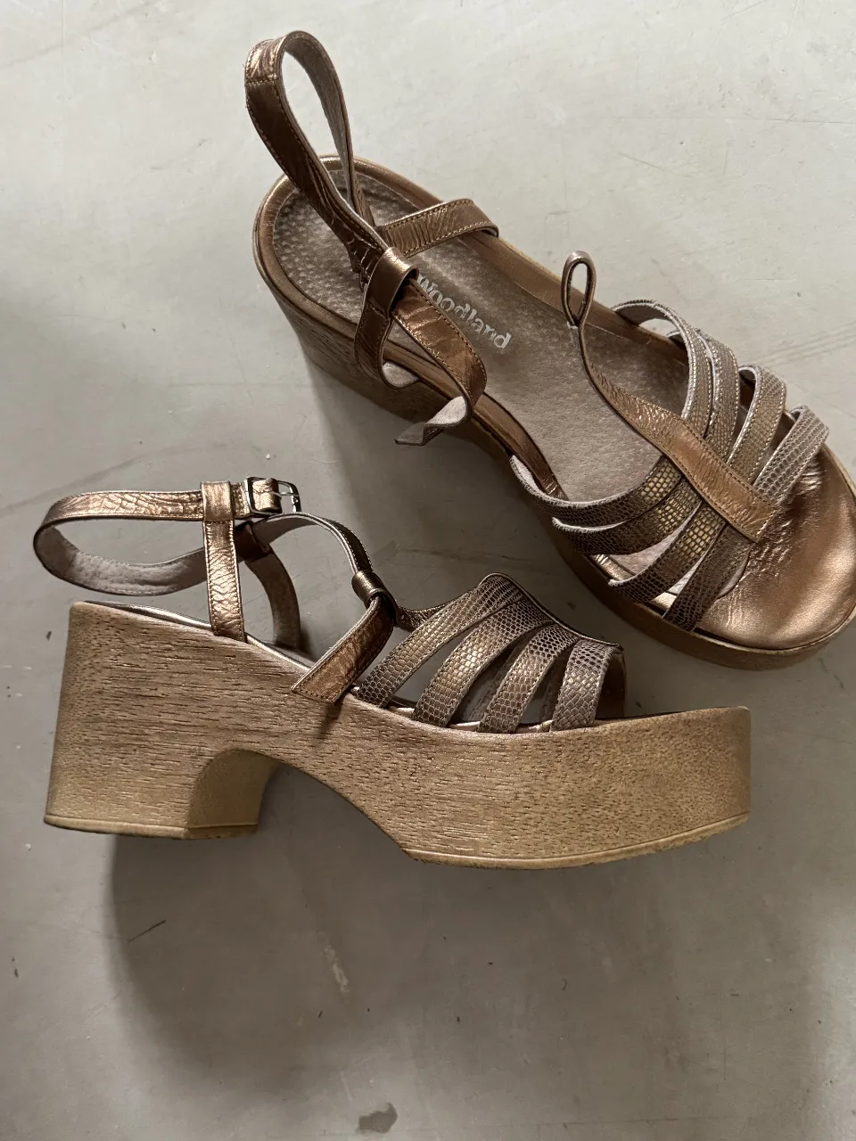 Sandalias Woodland - Vista 2