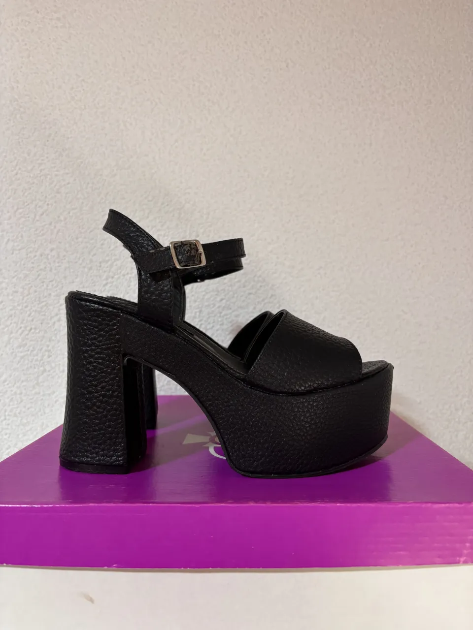 Sandalias Sin marca.