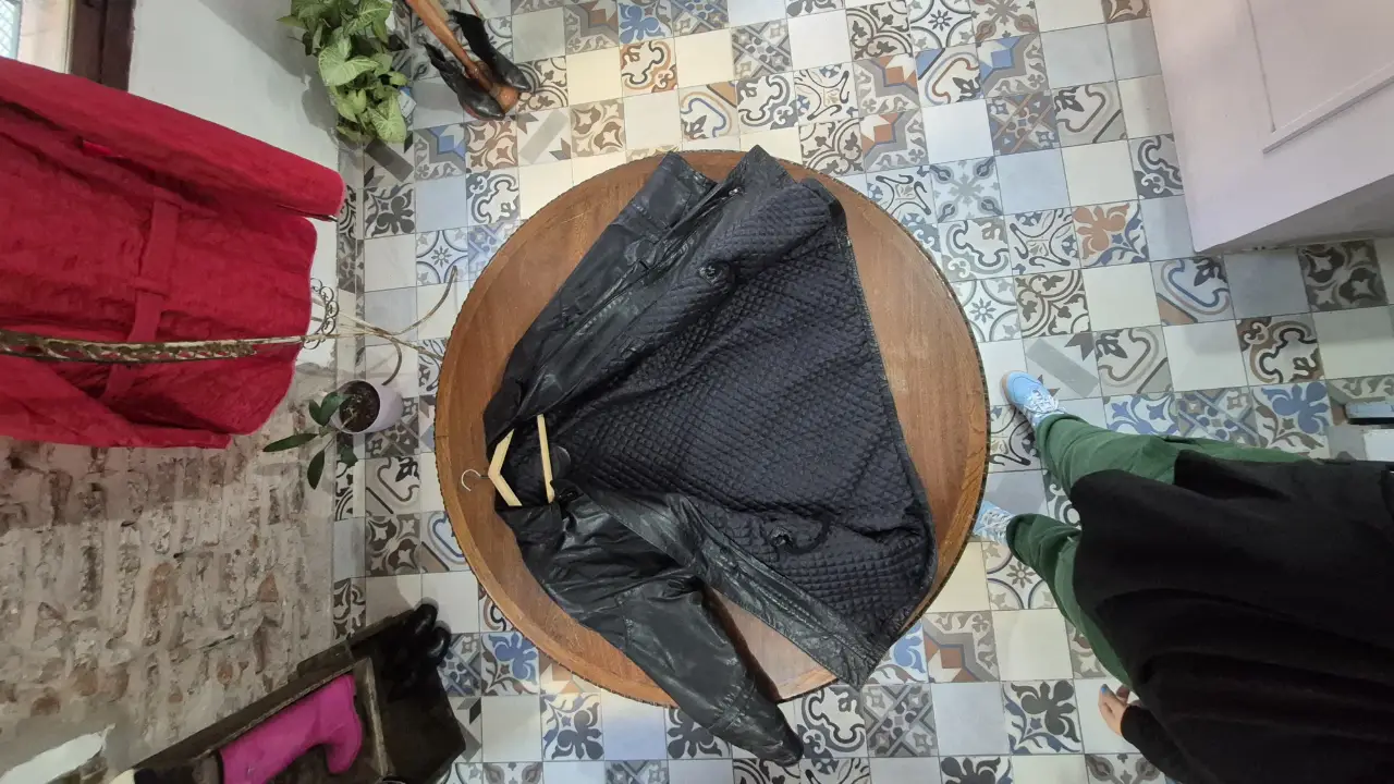 Campera Otra - Vista 2