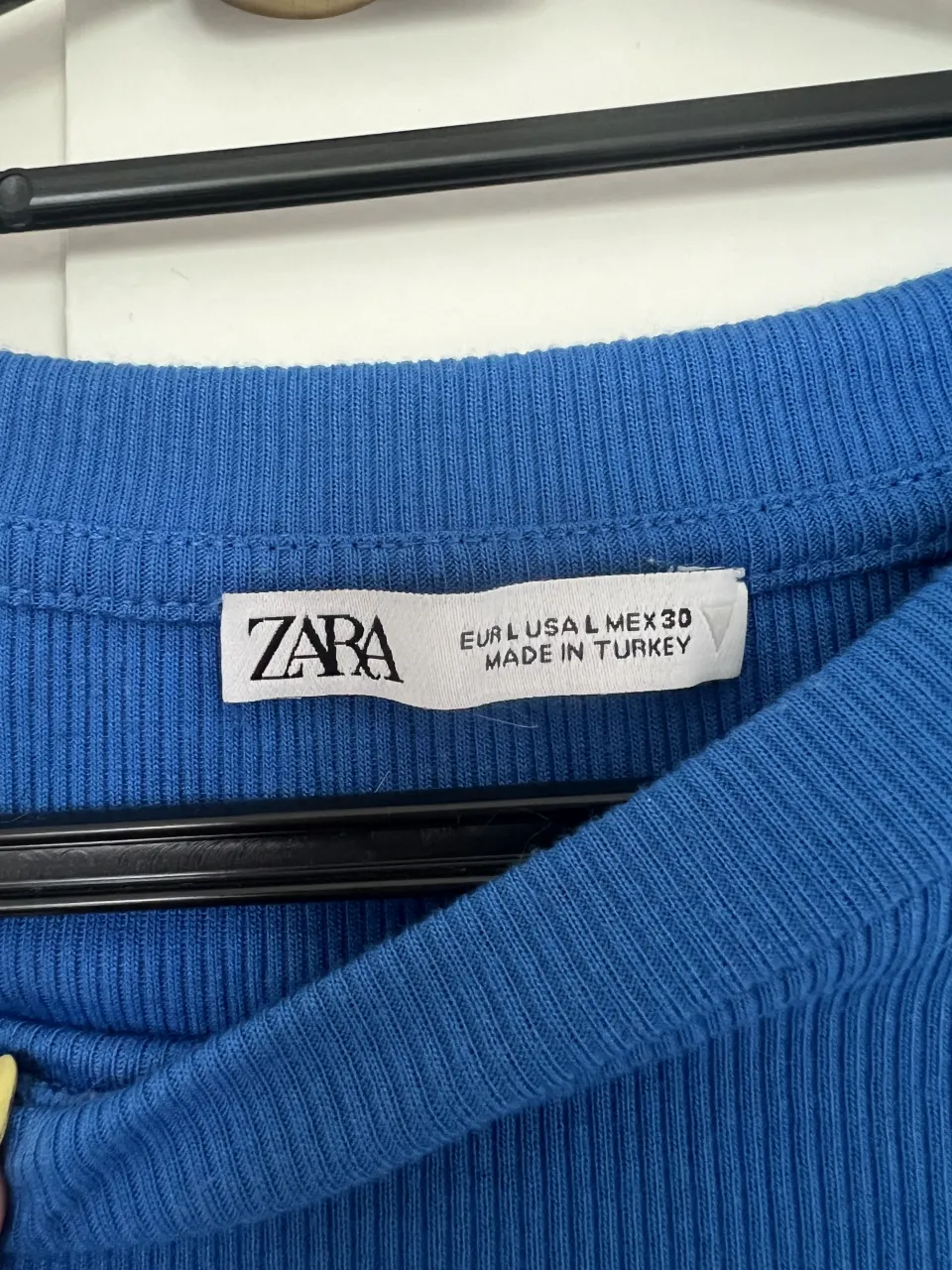 Remera Zara - Vista 2