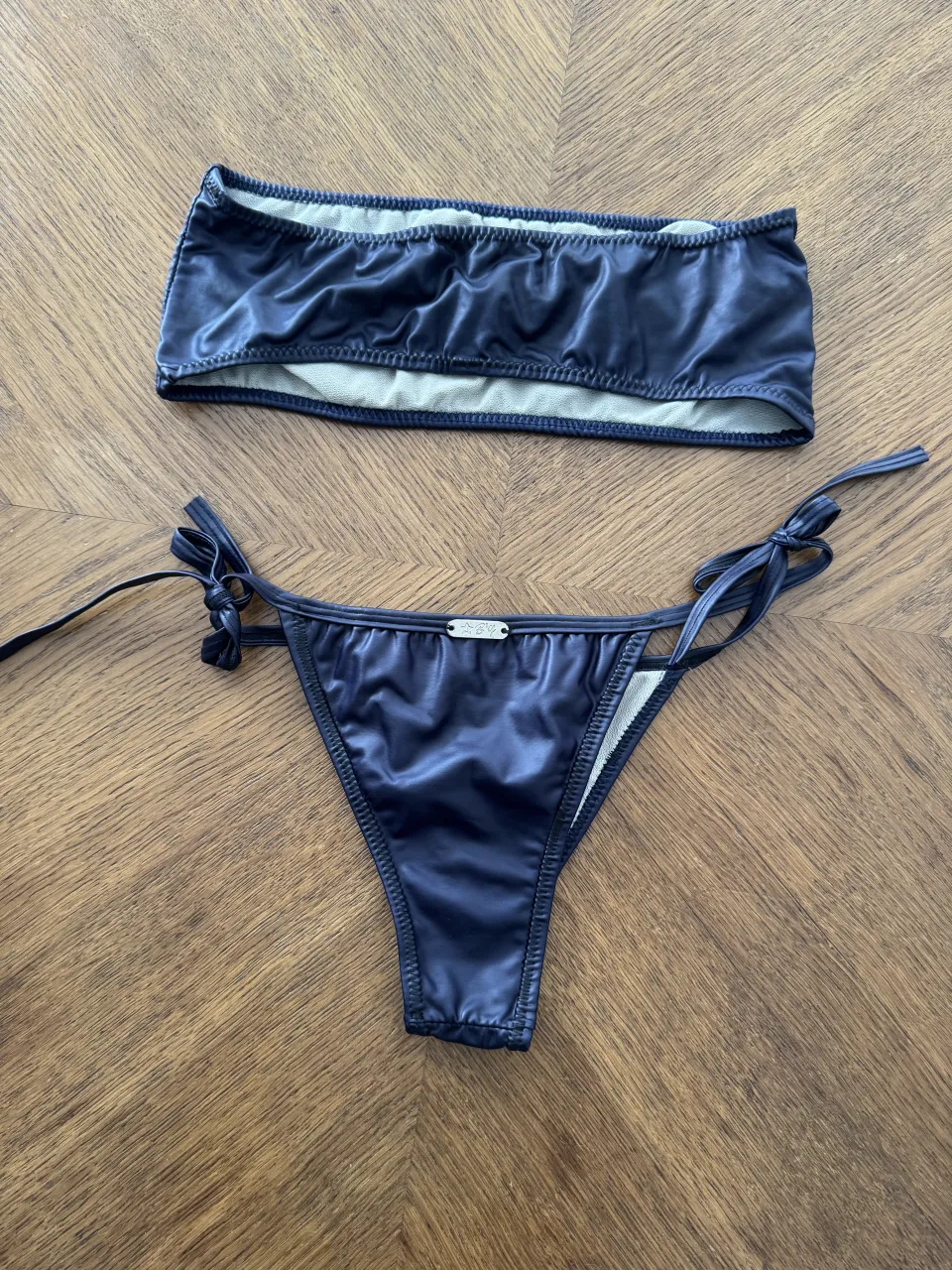 Bikini Abyss - Vista 2