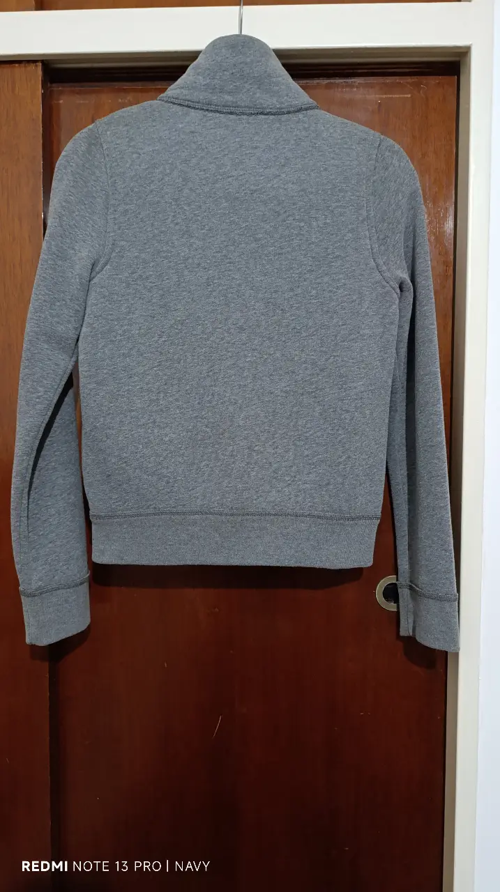 Campera Abercrombie & Fitch - Vista 4