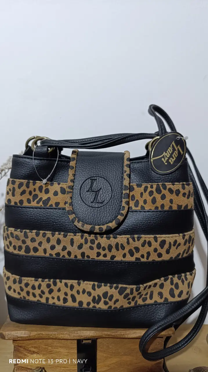 Cartera Laura Lariz - Vista 2