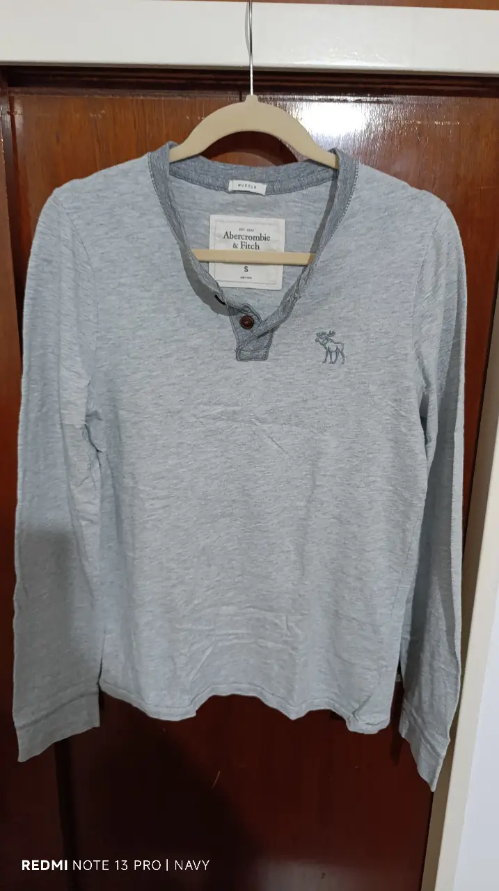 Remera Abercrombie & Fitch - Vista 2