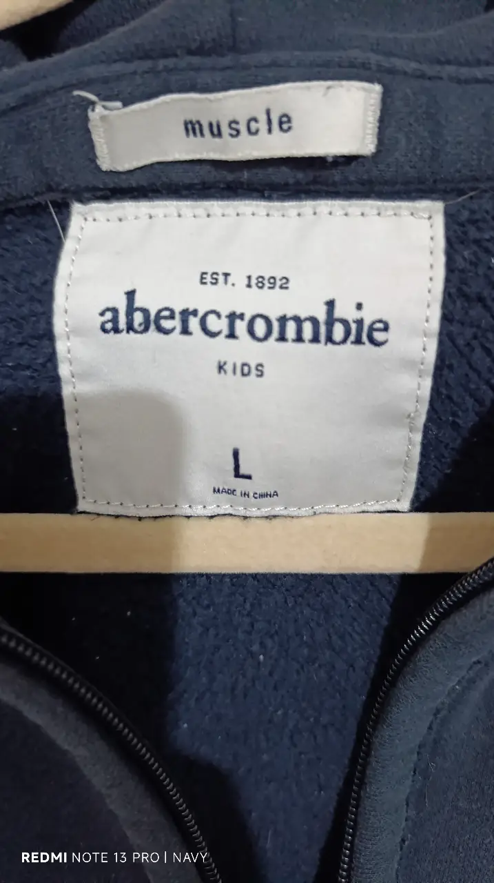 Buzo Abercrombie & Fitch - Vista 2