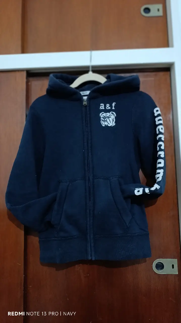 Buzo Abercrombie & Fitch - Vista 3