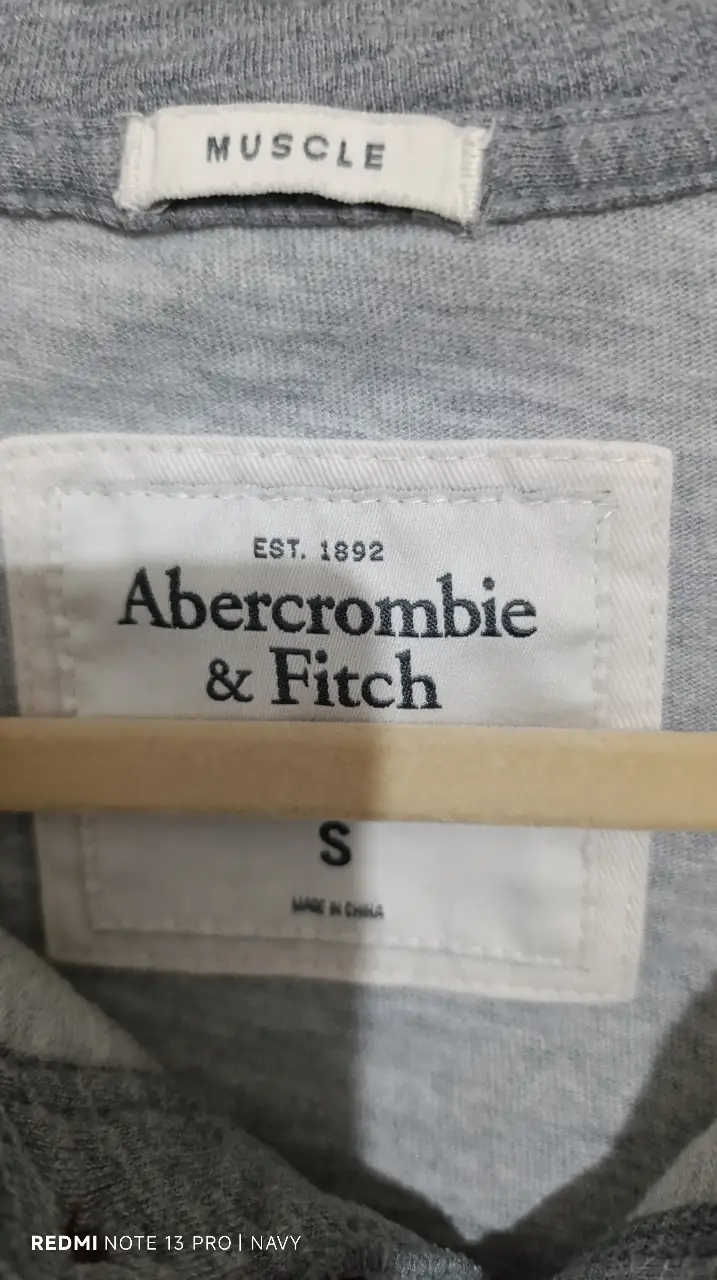 Remera Abercrombie & Fitch - Vista 3