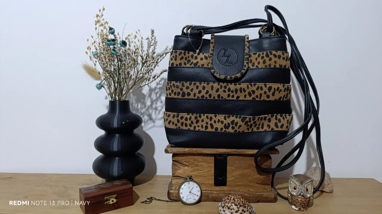Cartera Laura Lariz - Vista 6