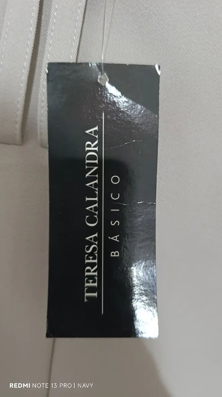 Pollera TERESA CALANDRA - Vista 3