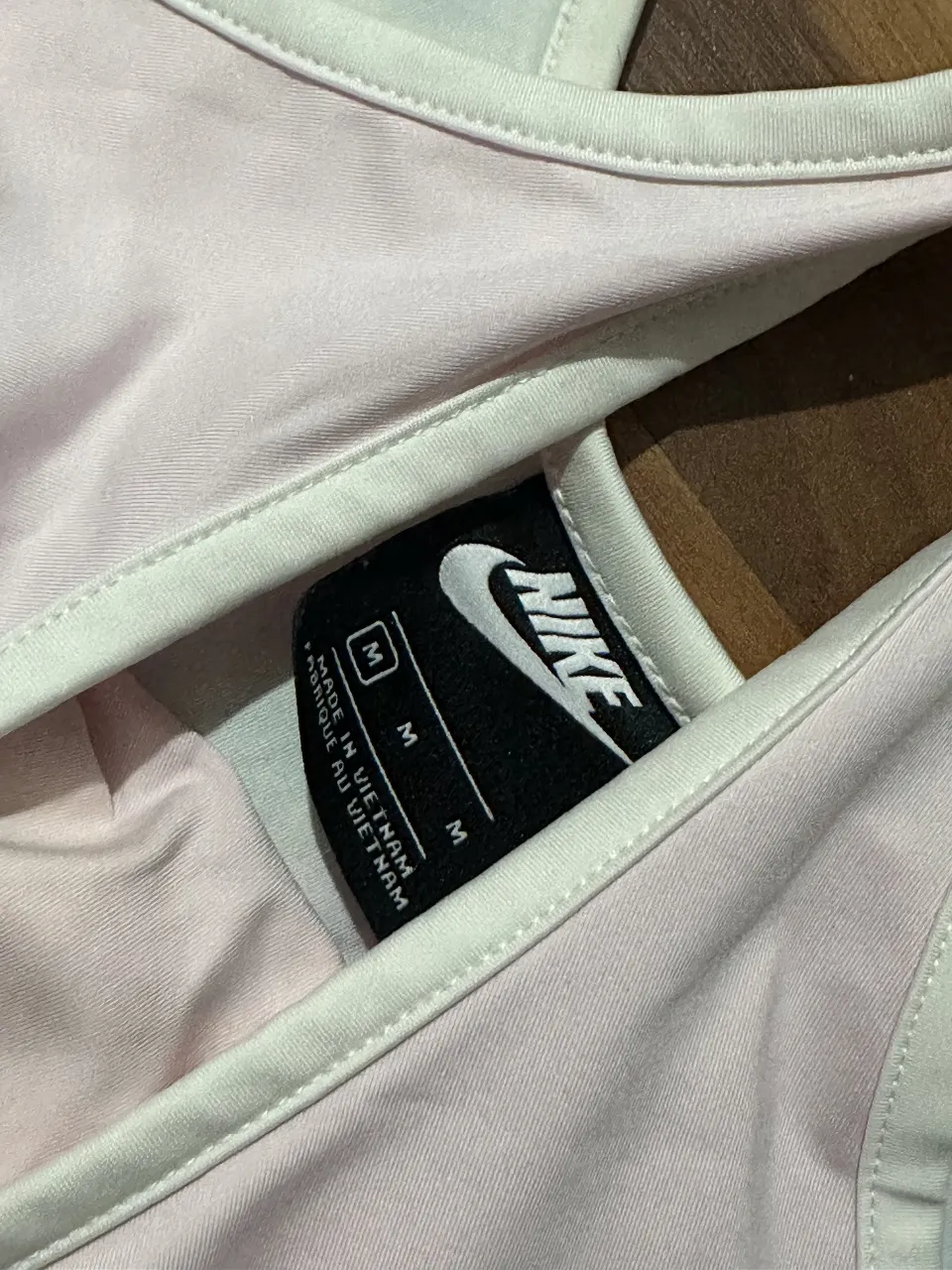 Top Nike - Vista 3