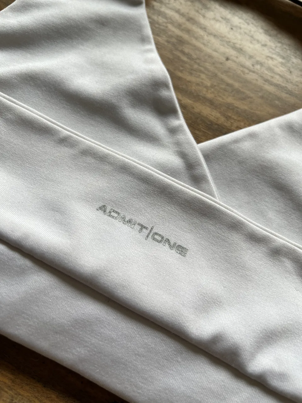 Top Admit One - Vista 2