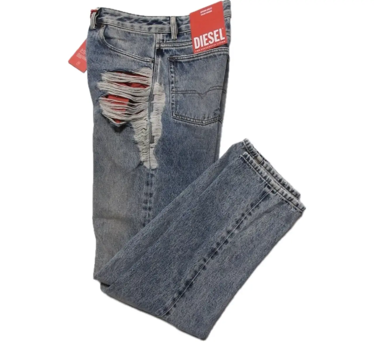 Jean Diesel denim desstroyed de hombre, corte recto, con roturas y detalles desgastados. Talle con etiqueta. un Jean único que no pasará desapercibido. talle 33/32 100% original. 