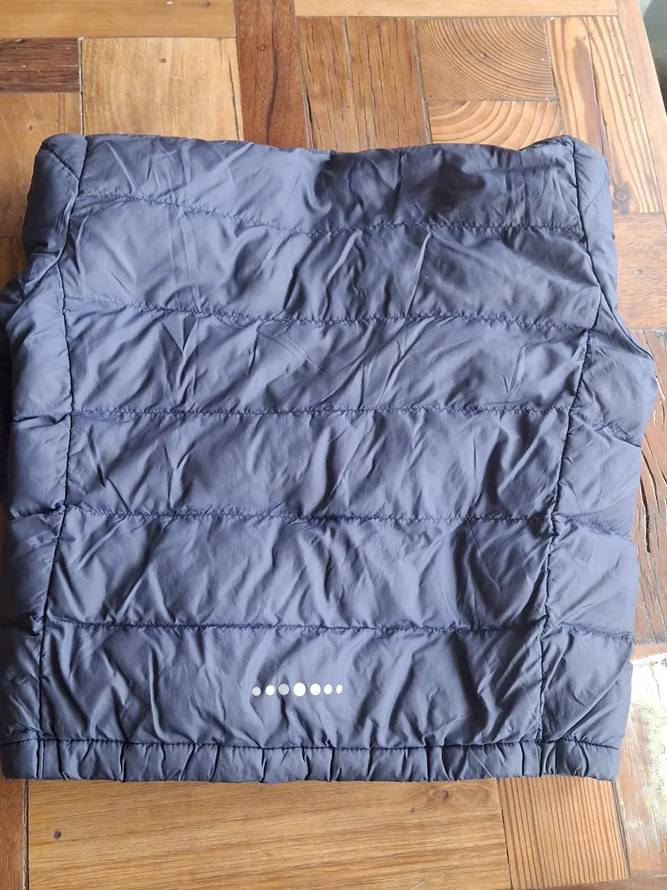Campera de plumas Uniqlo - Vista 4