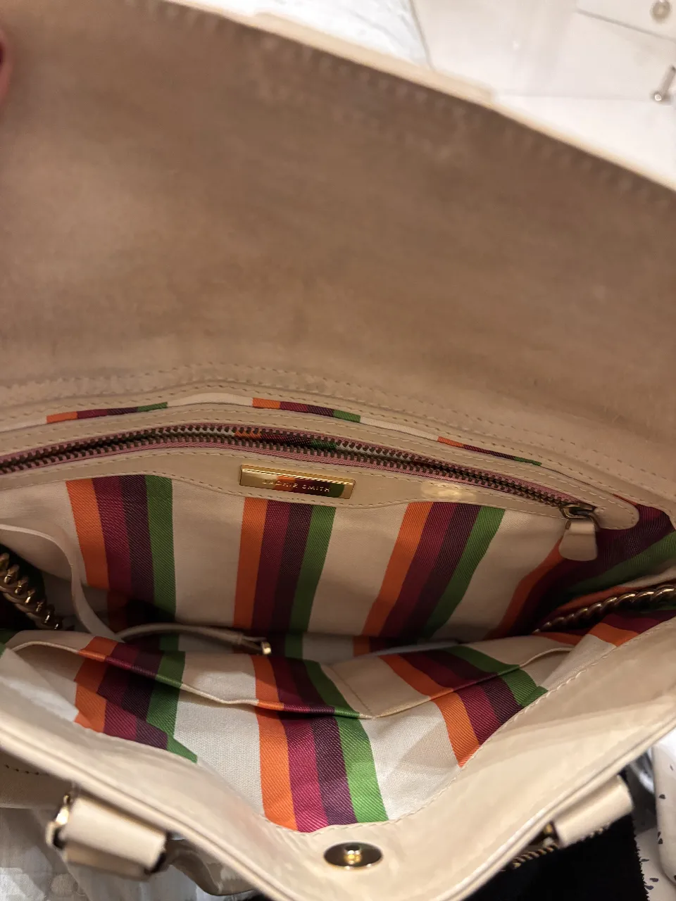 Cartera Jackie Smith - Vista 3