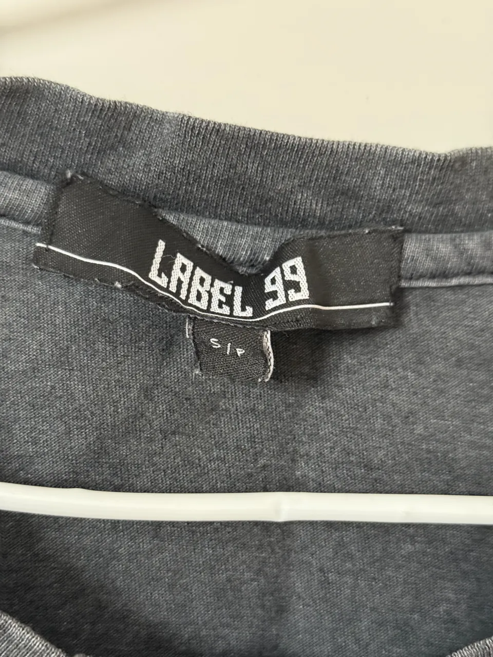 Musculosa Label 99 - Vista 4