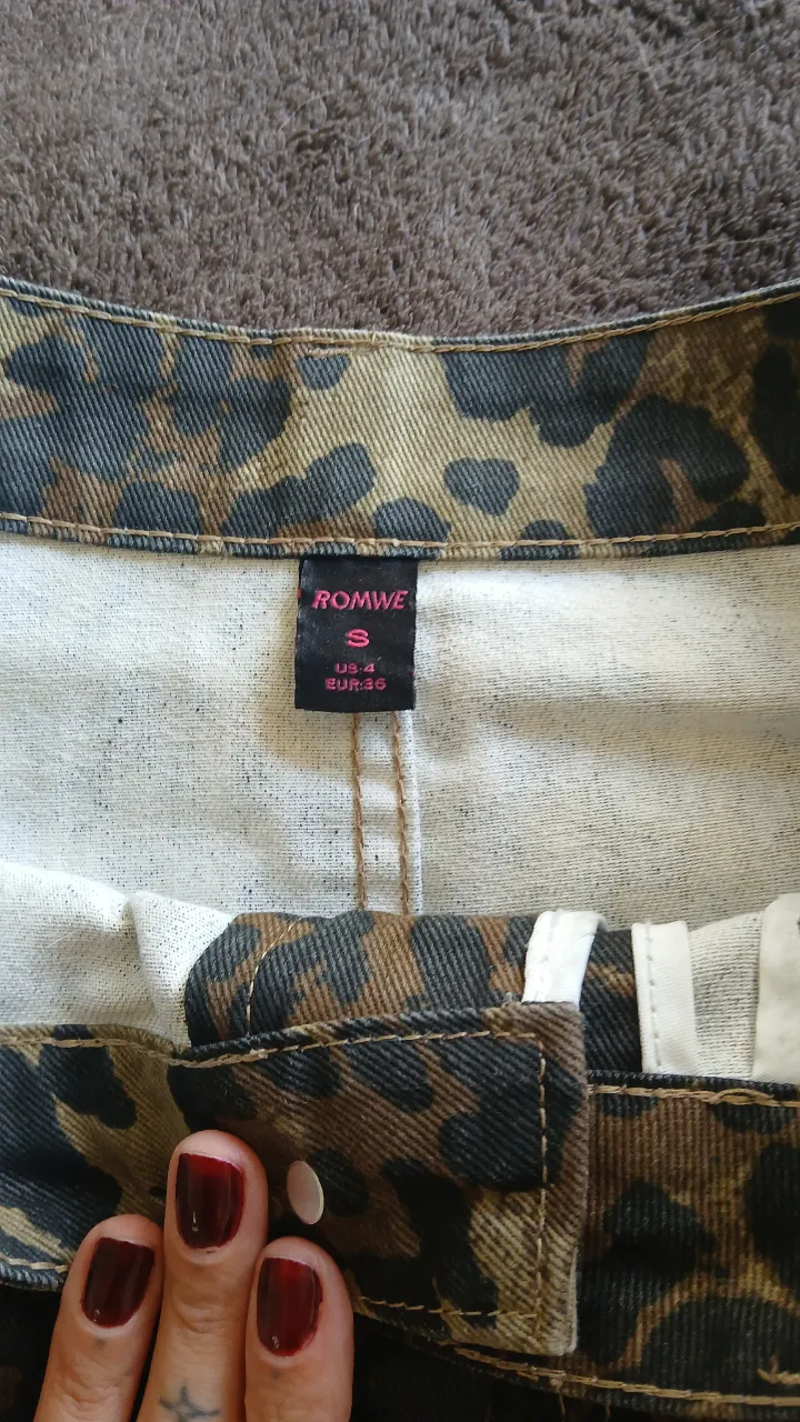 Minifalda Romwe - Vista 2