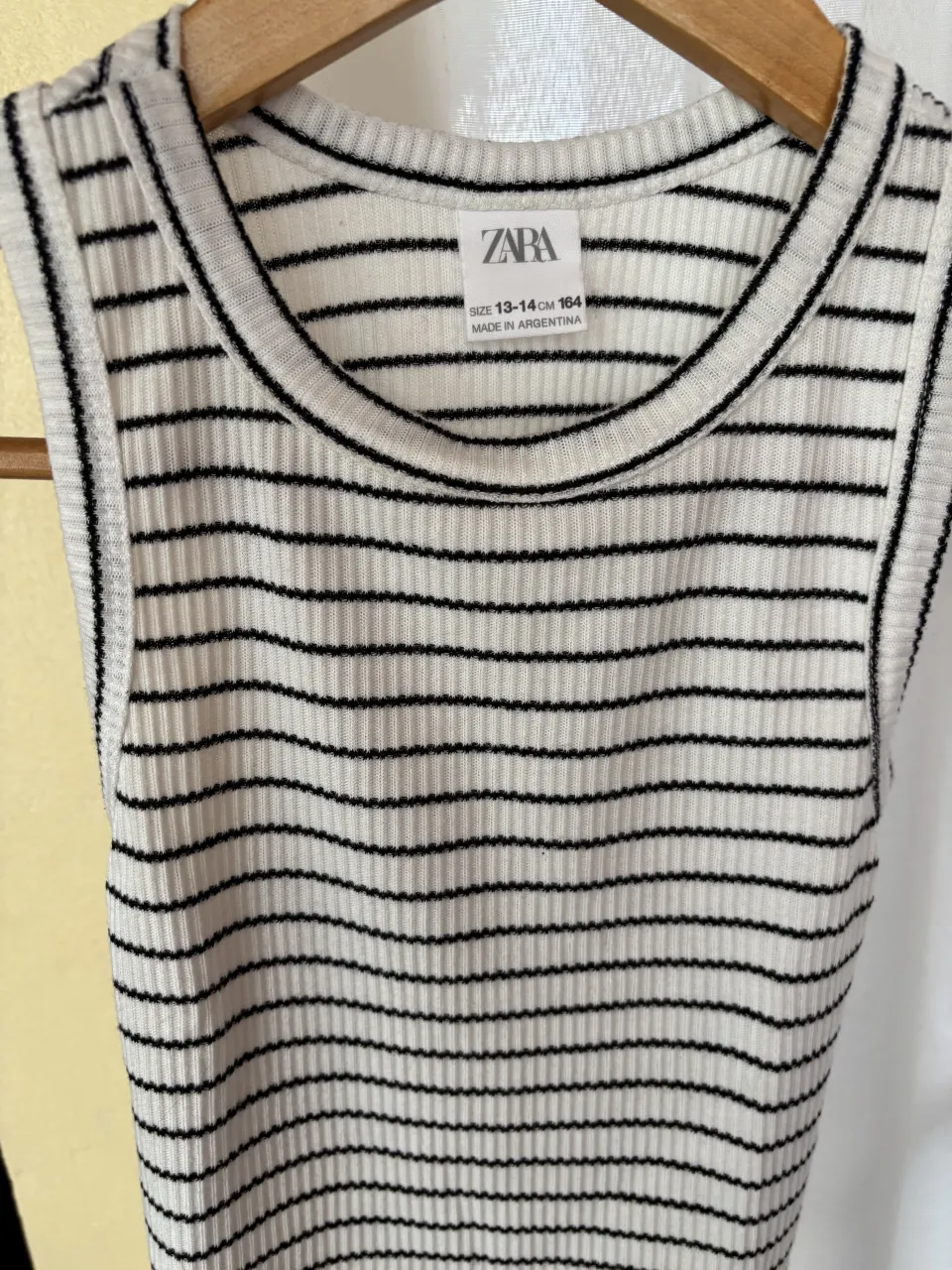 Remera Zara - Vista 3