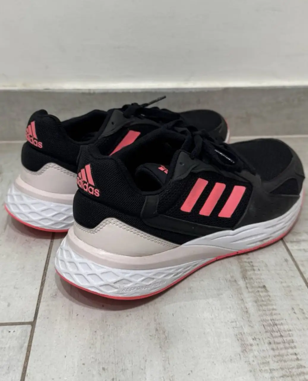 Zapatillas adidas - Vista 2