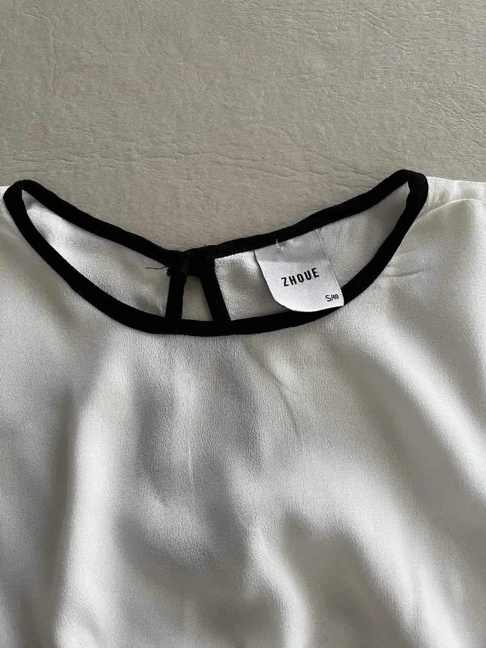 Blusa Zhoue - Vista 2