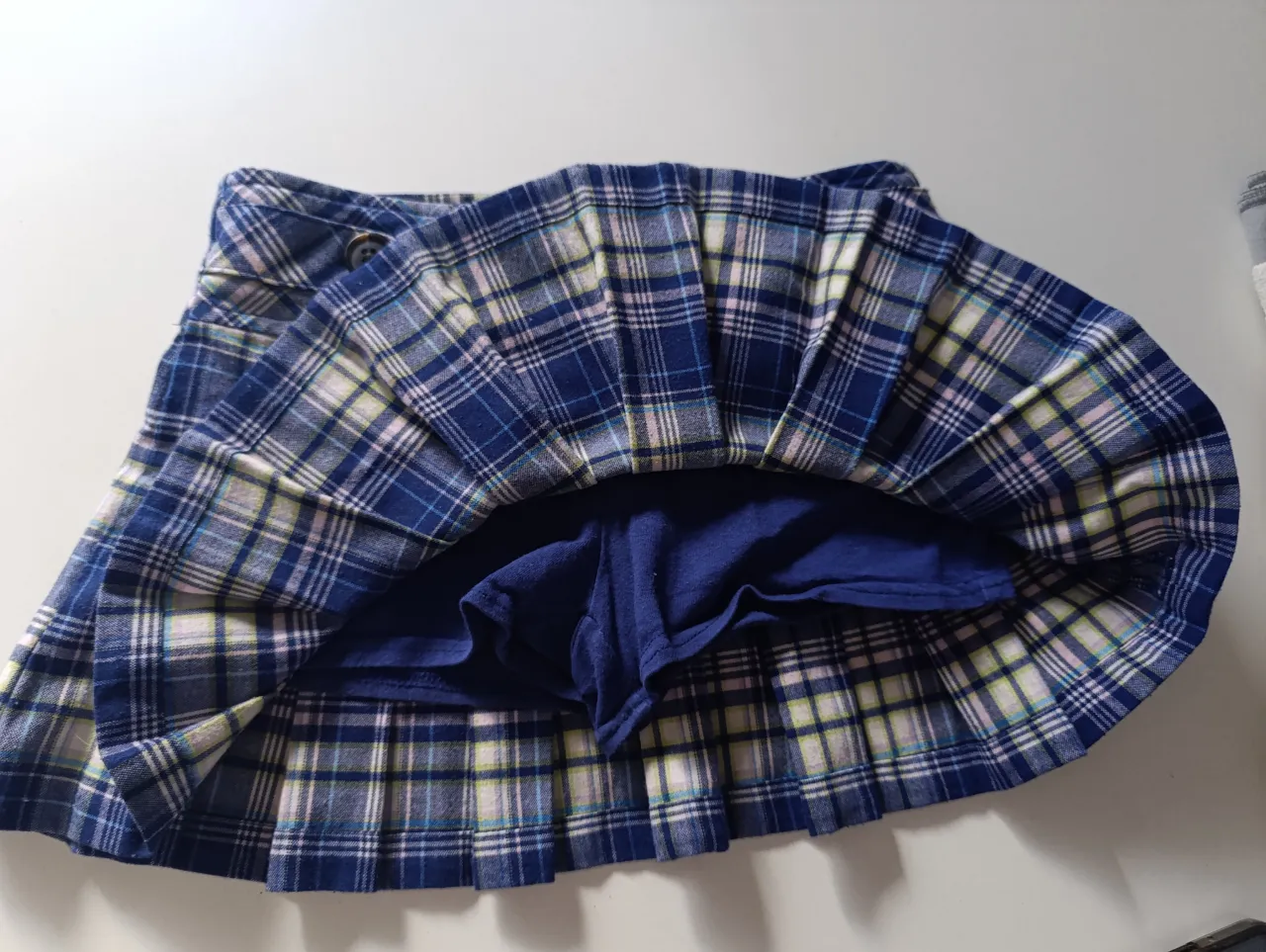 Pollera corta Cherokee - Vista 2