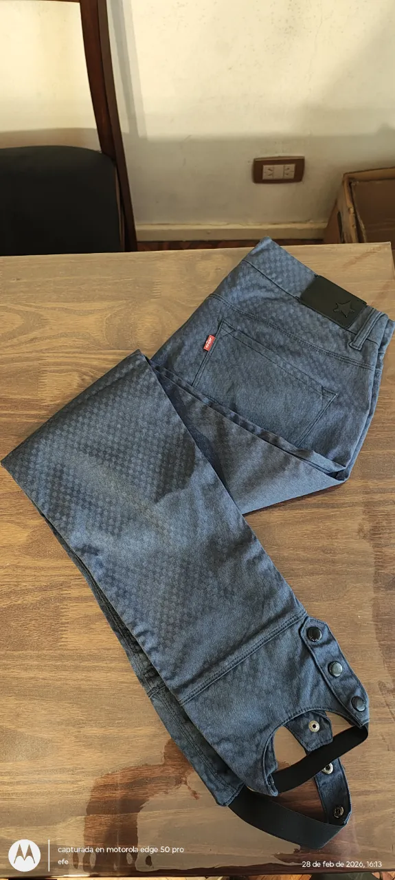 Pantalón Levi's - Vista 2