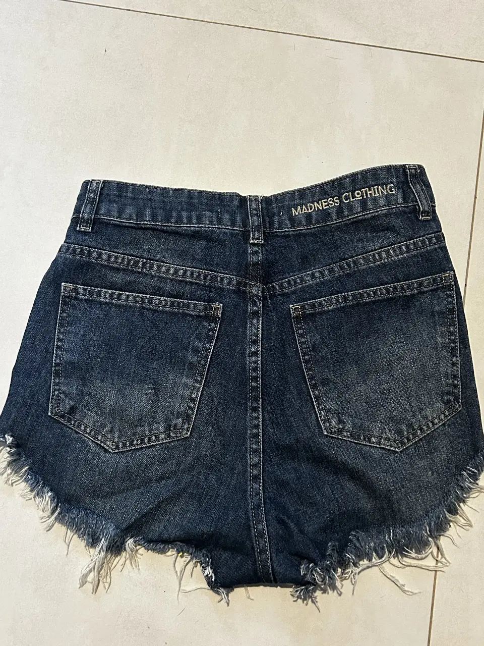 Short MADNESS - Vista 2