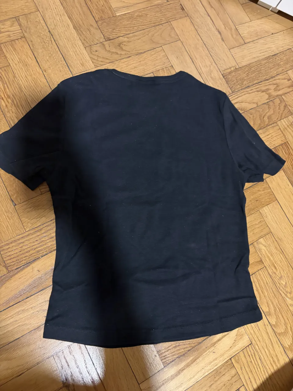 Remera Complot - Vista 3