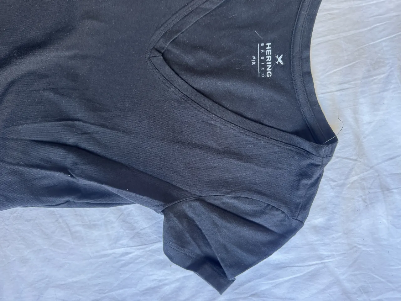 Remera Hering - Vista 3