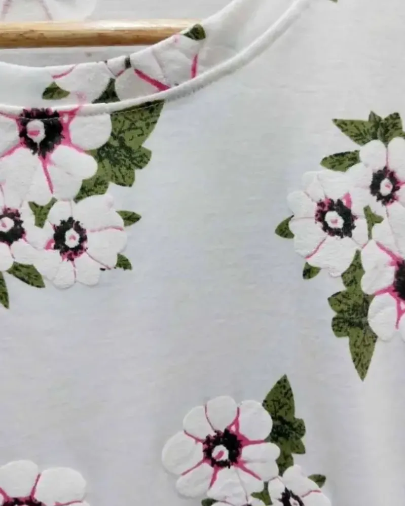 Remera Yagmour - Vista 3