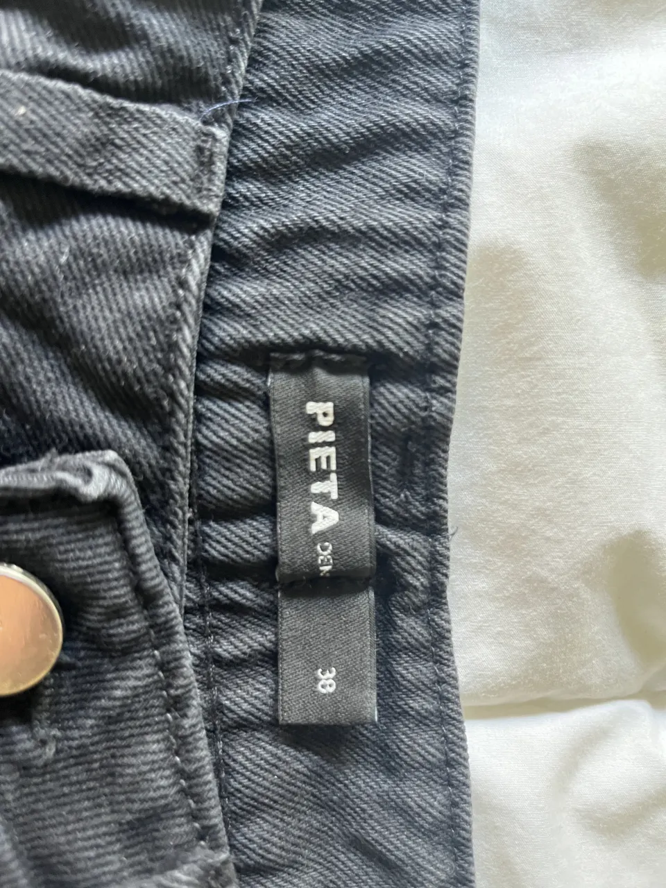 Short PIETA - Vista 2