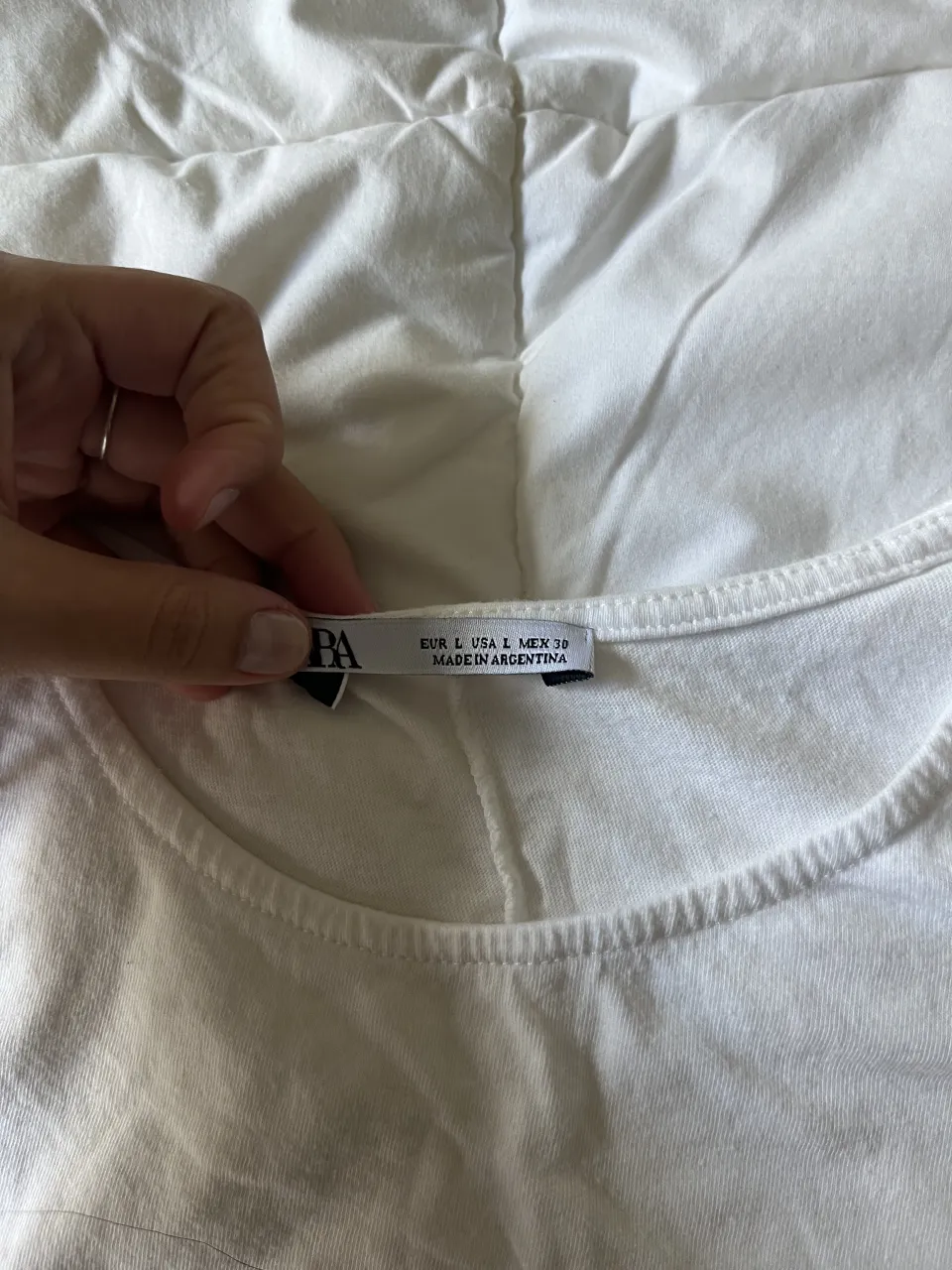 Remera Zara - Vista 2