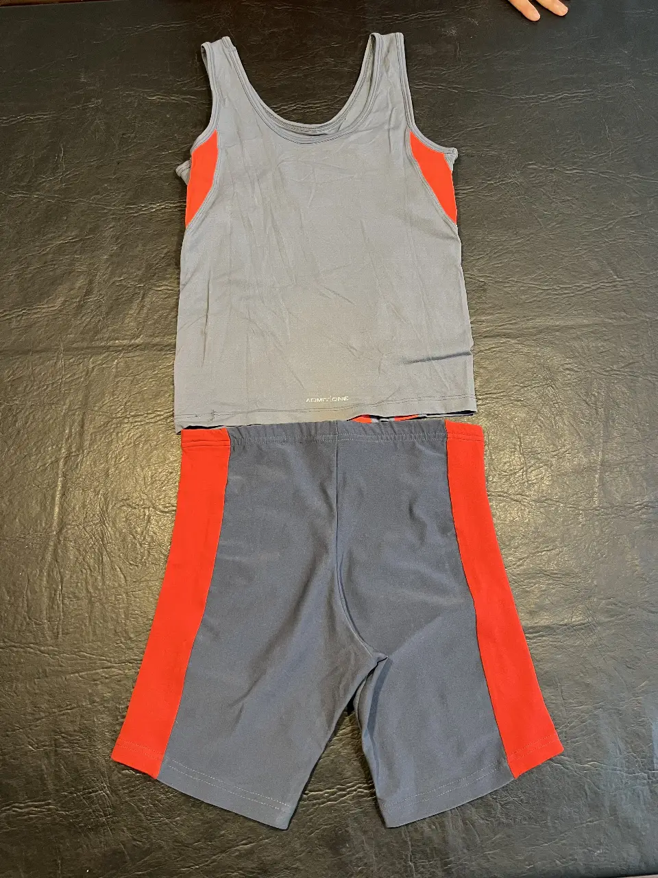 Musculosa Admit One - Vista 2