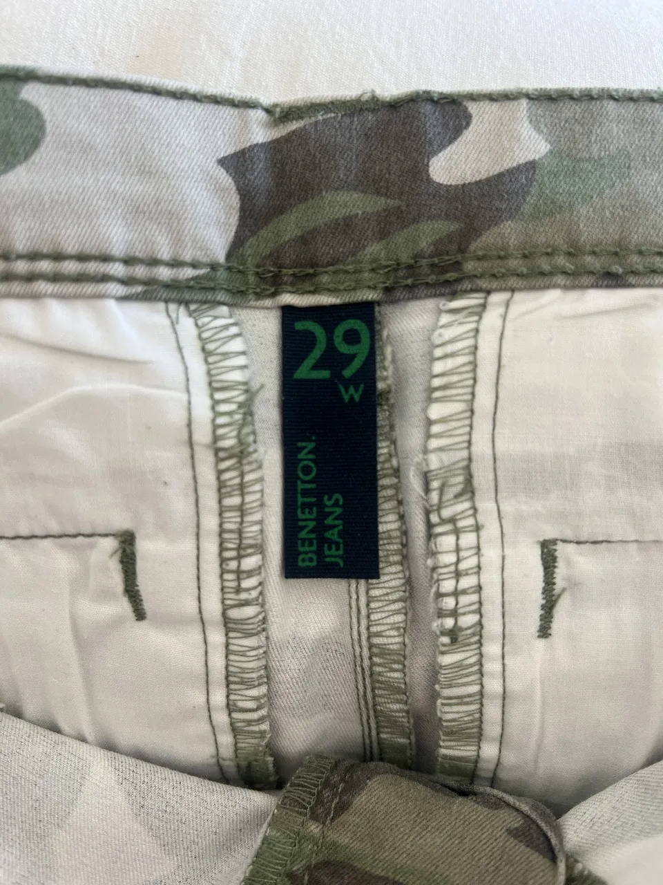 Short Benetton - Vista 4