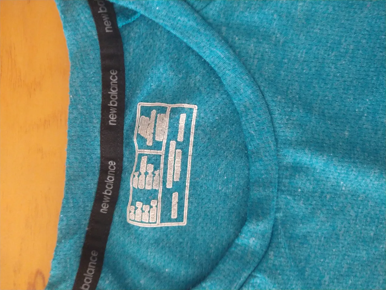 Remera New Balance - Vista 2