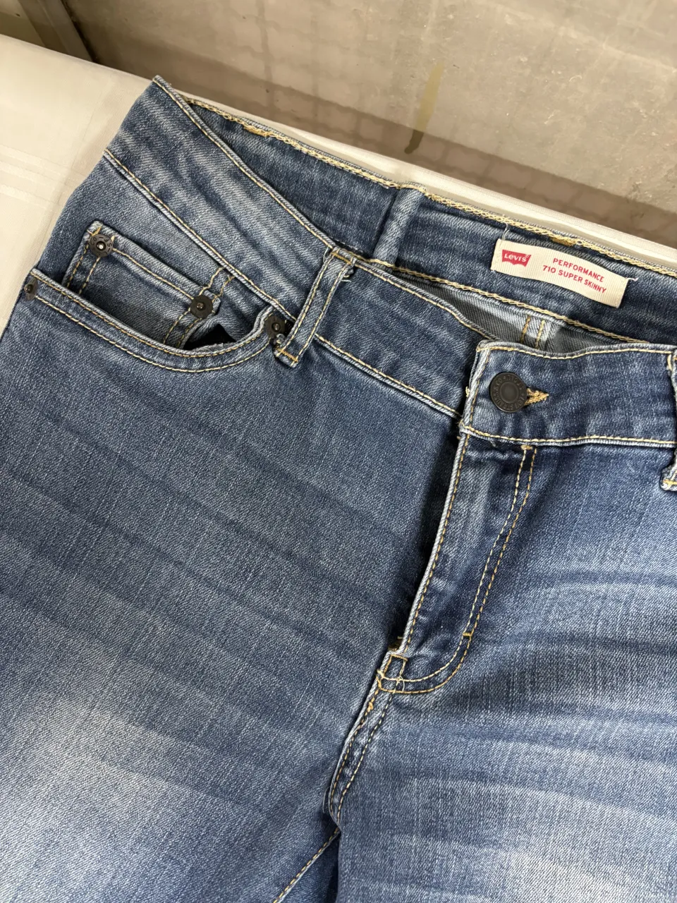 Jean Levi's - Vista 2