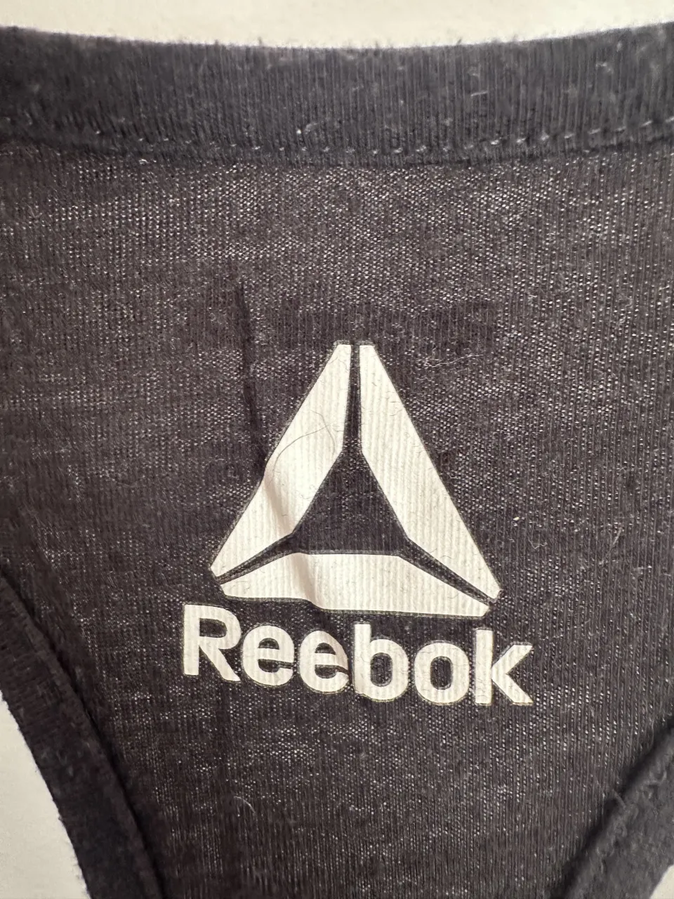 Musculosa Reebok - Vista 3