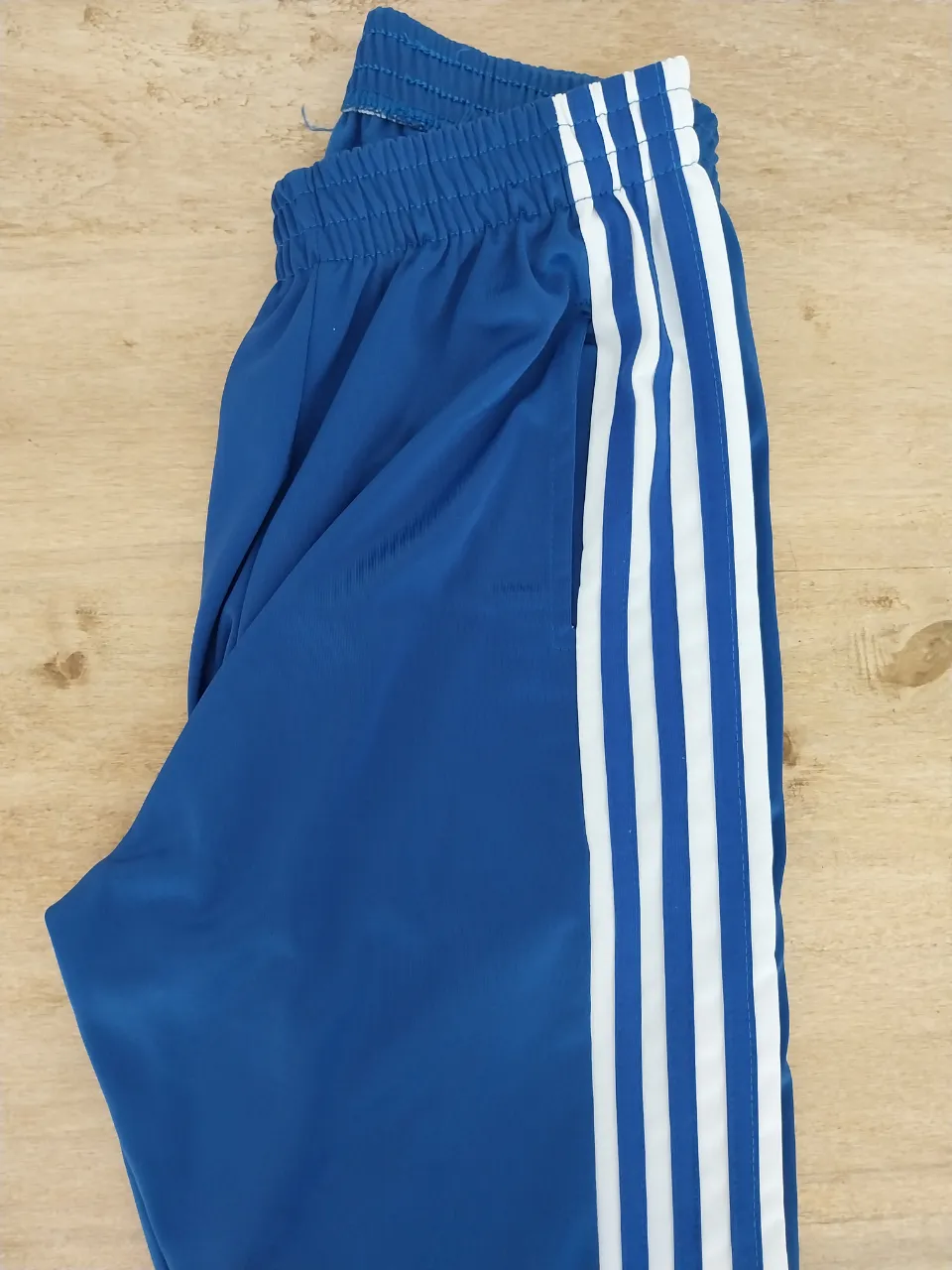 Pantalón Adidas no original - Vista 2