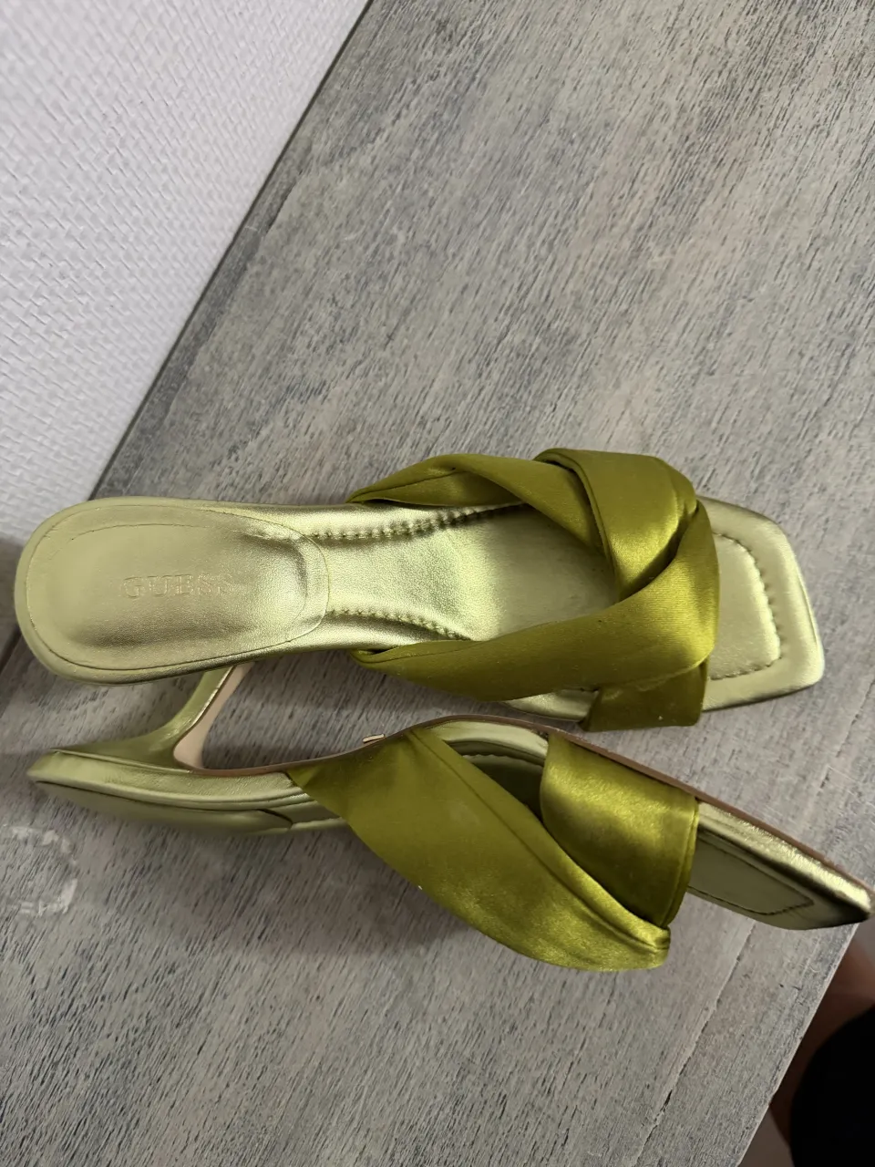 Sandalias GUESS - Vista 3