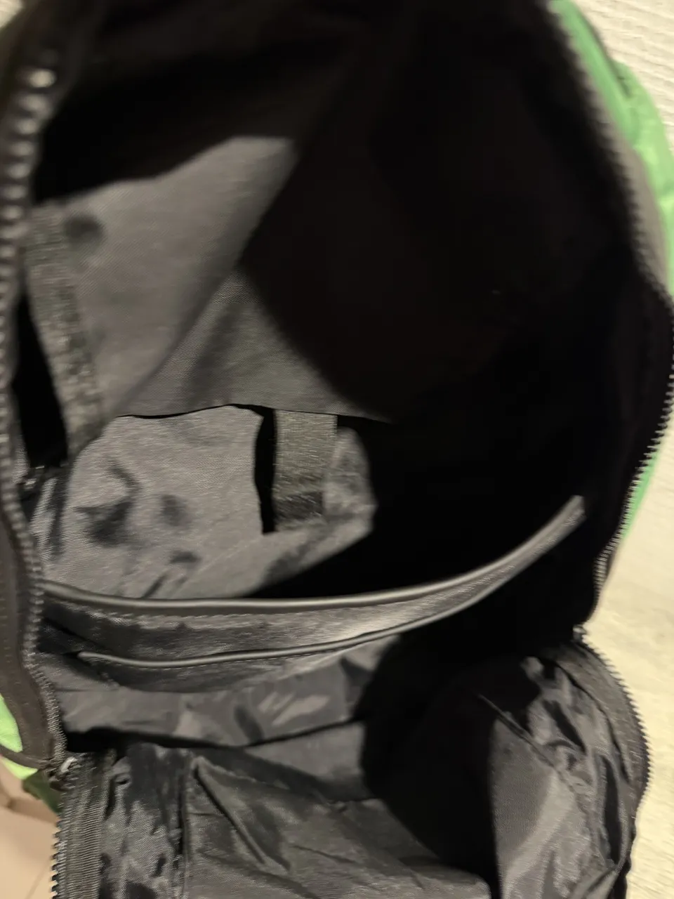 Mochila GUESS - Vista 6