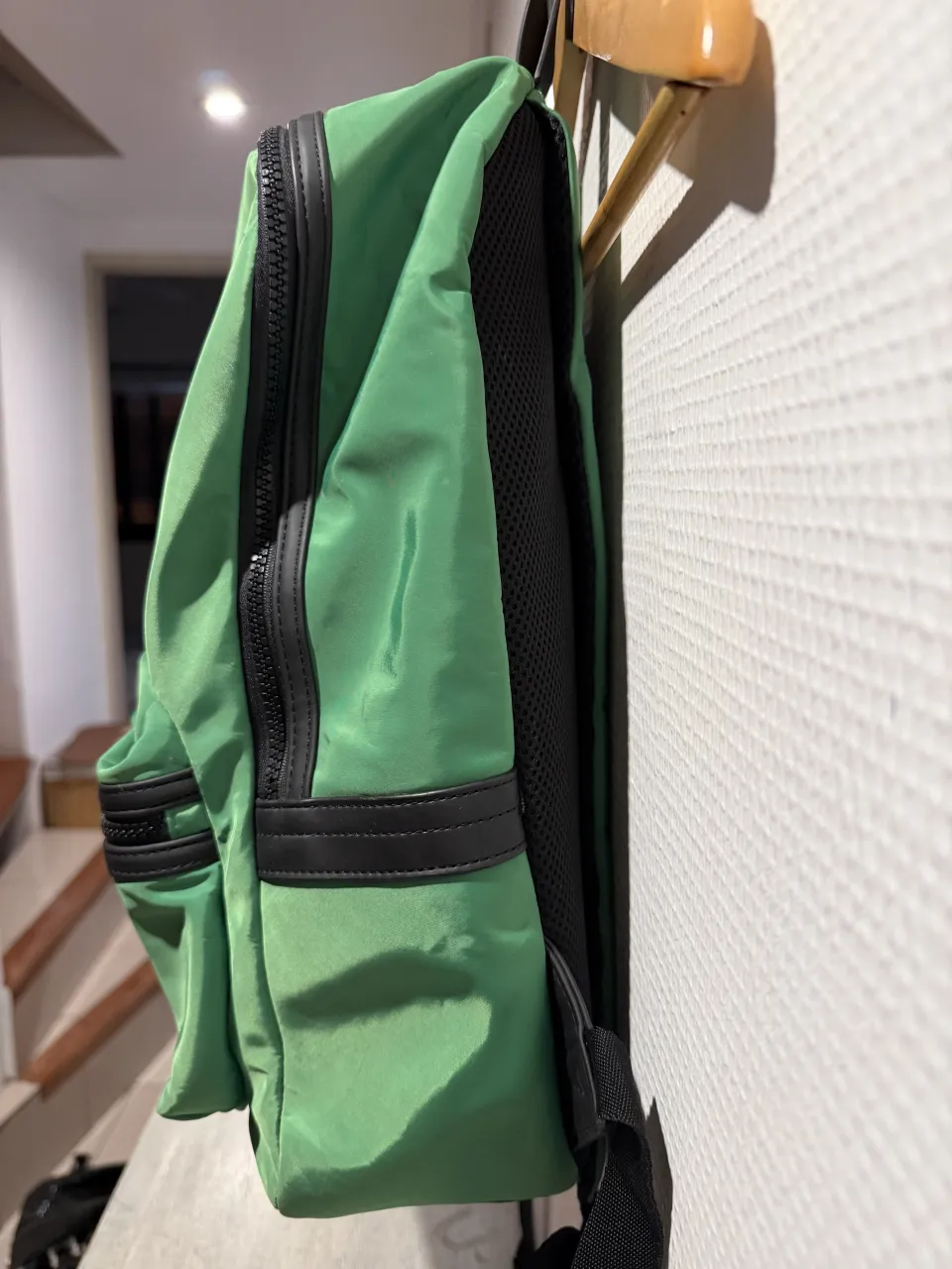 Mochila GUESS - Vista 3