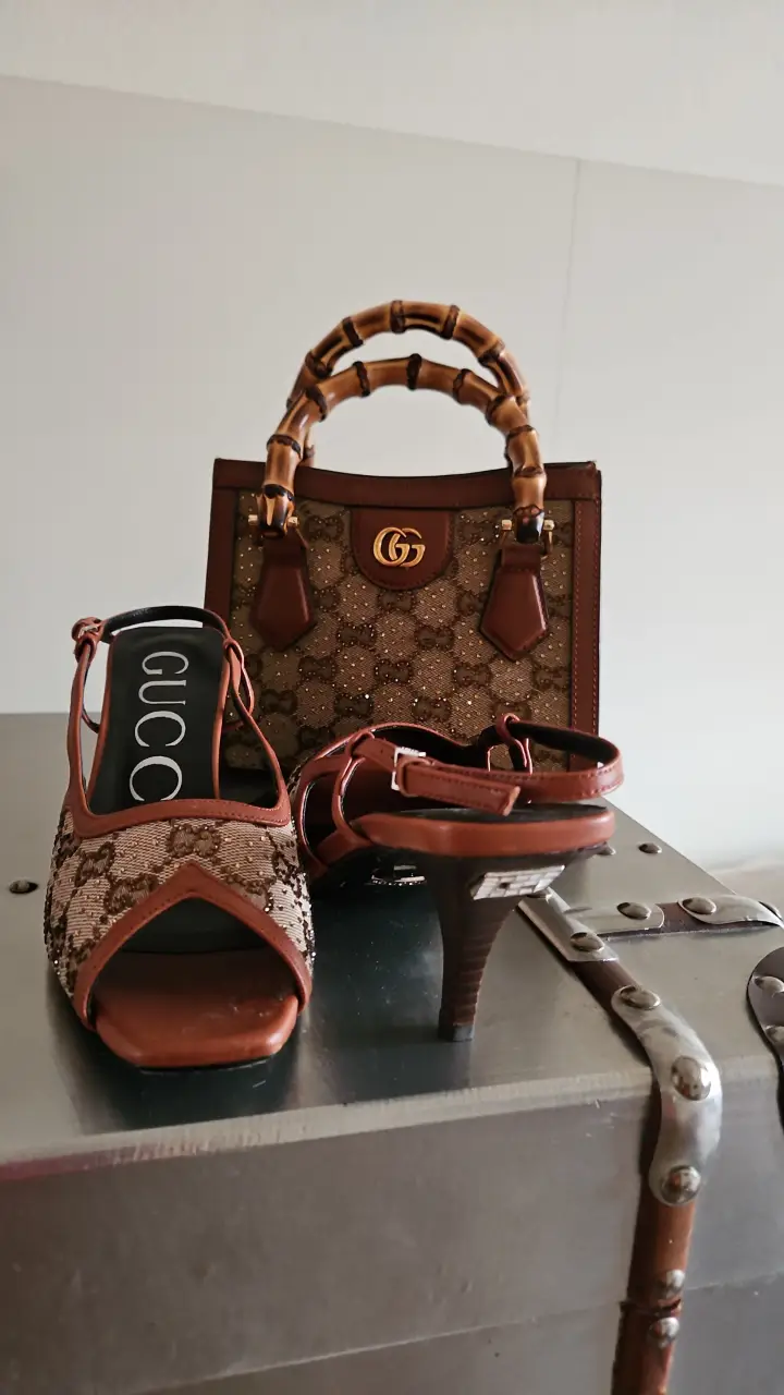 Cartera Gucci - Vista 2