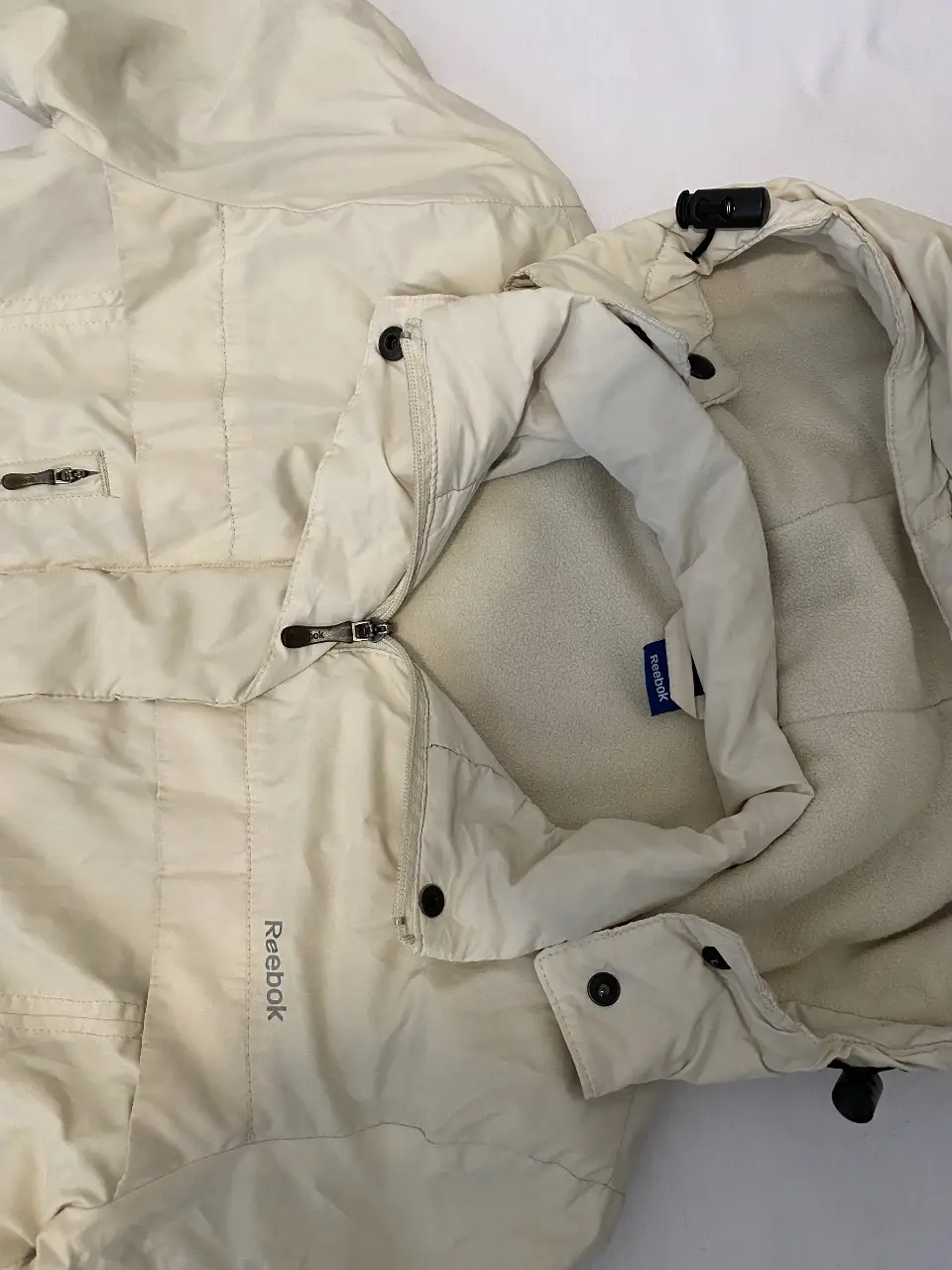 Campera Reebok - Vista 4