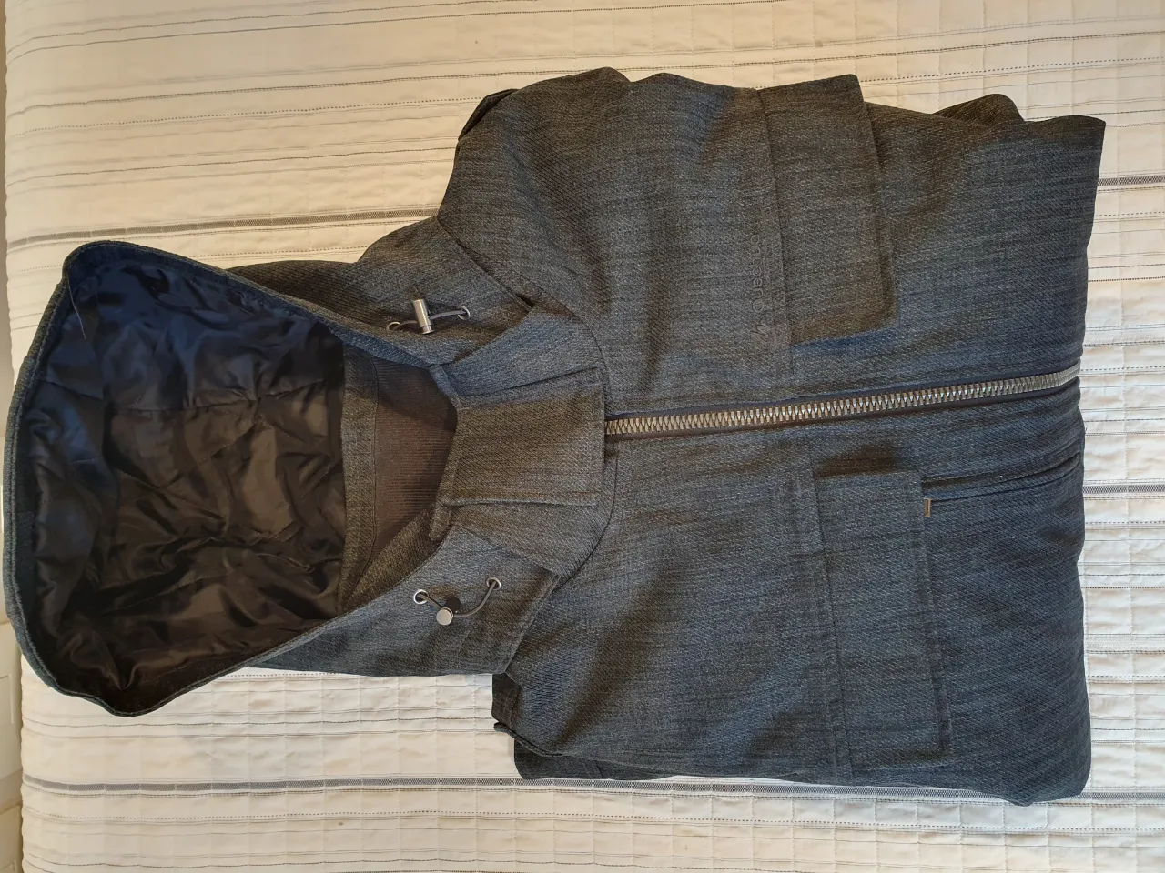 Campera Quechua - Vista 4