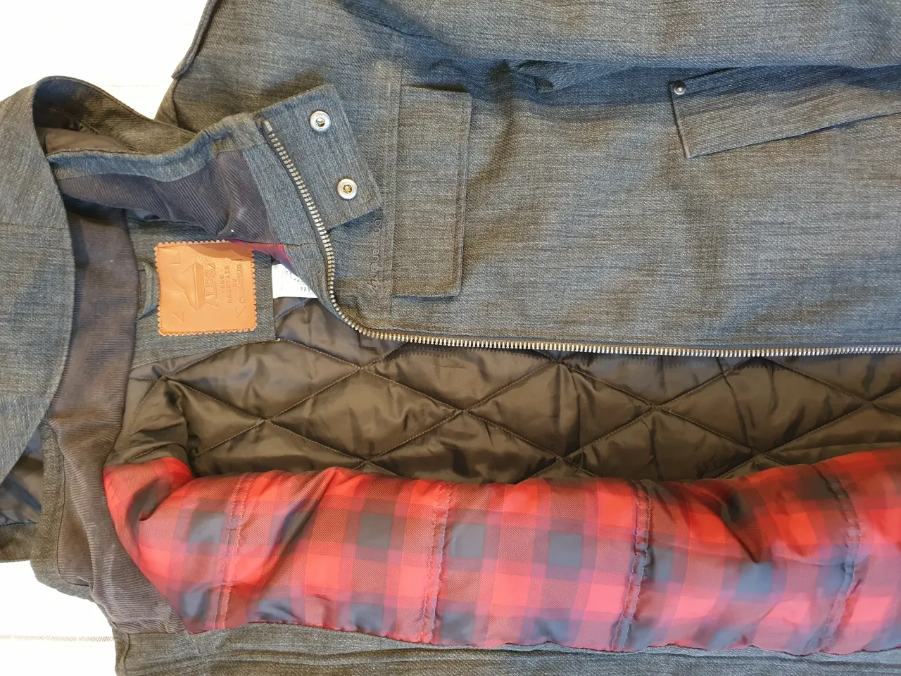Campera Quechua - Vista 3