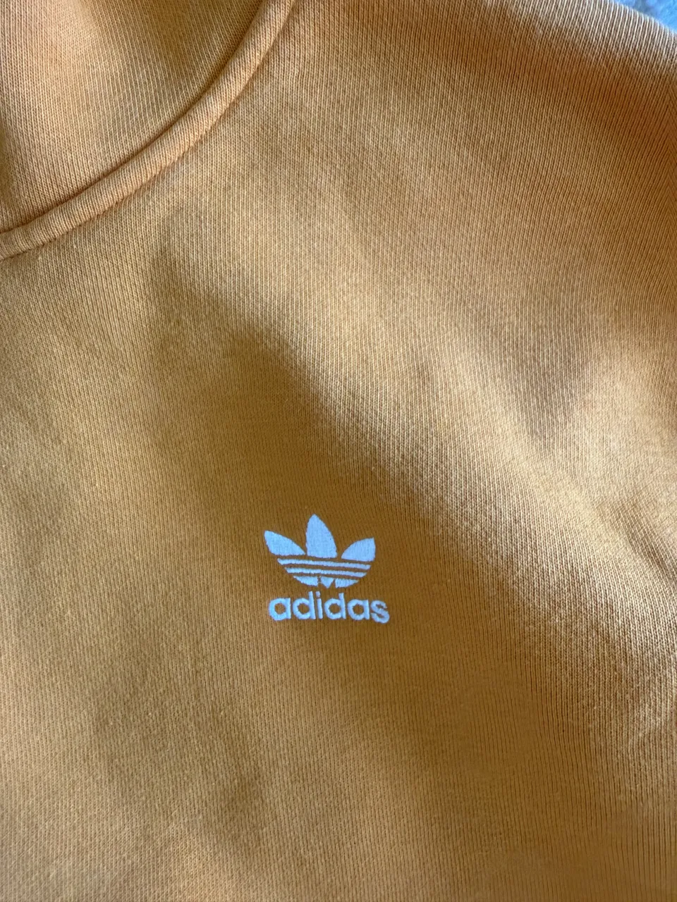 Buzo adidas - Vista 2