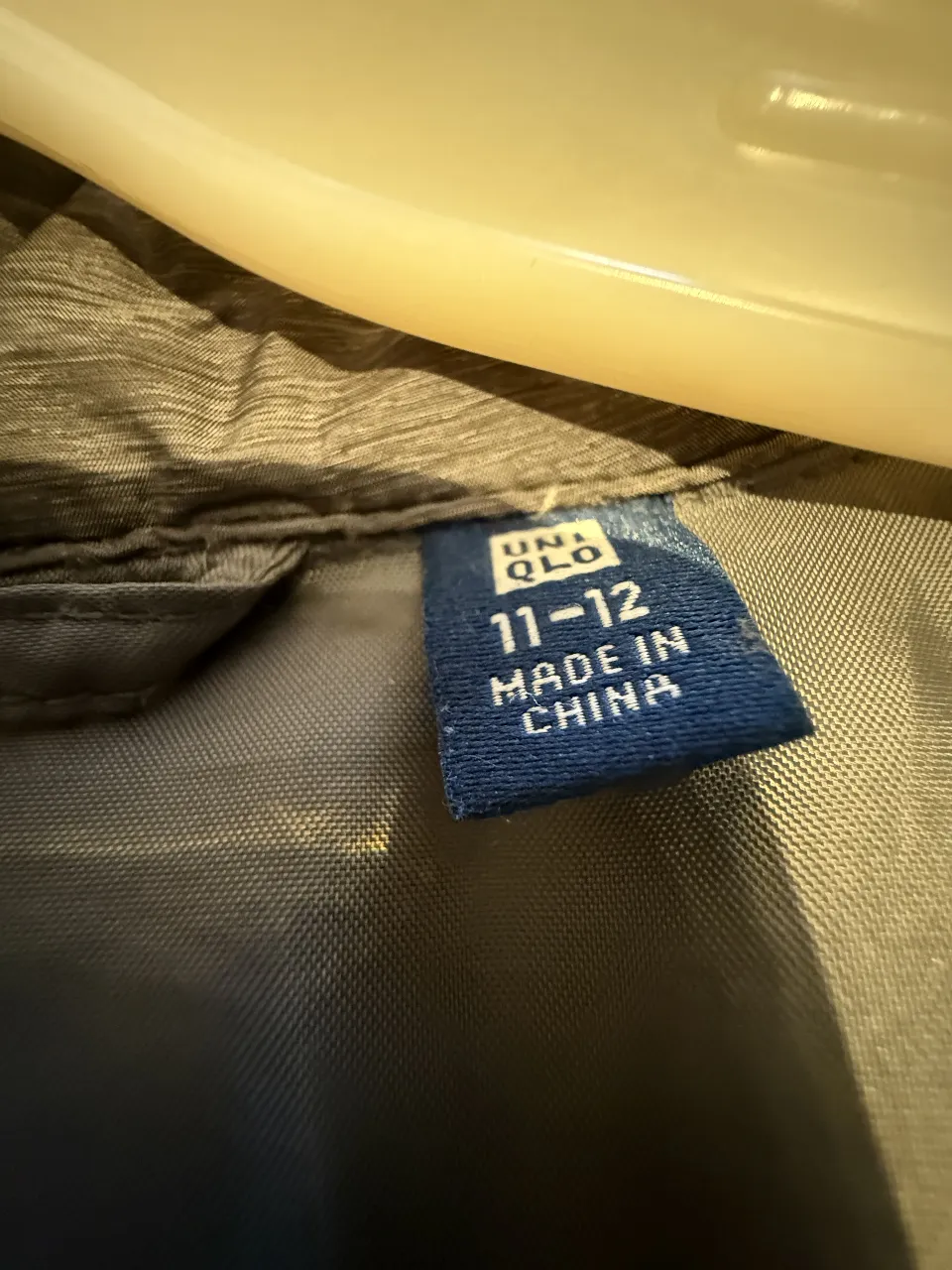 Campera de plumas Uniqlo - Vista 3