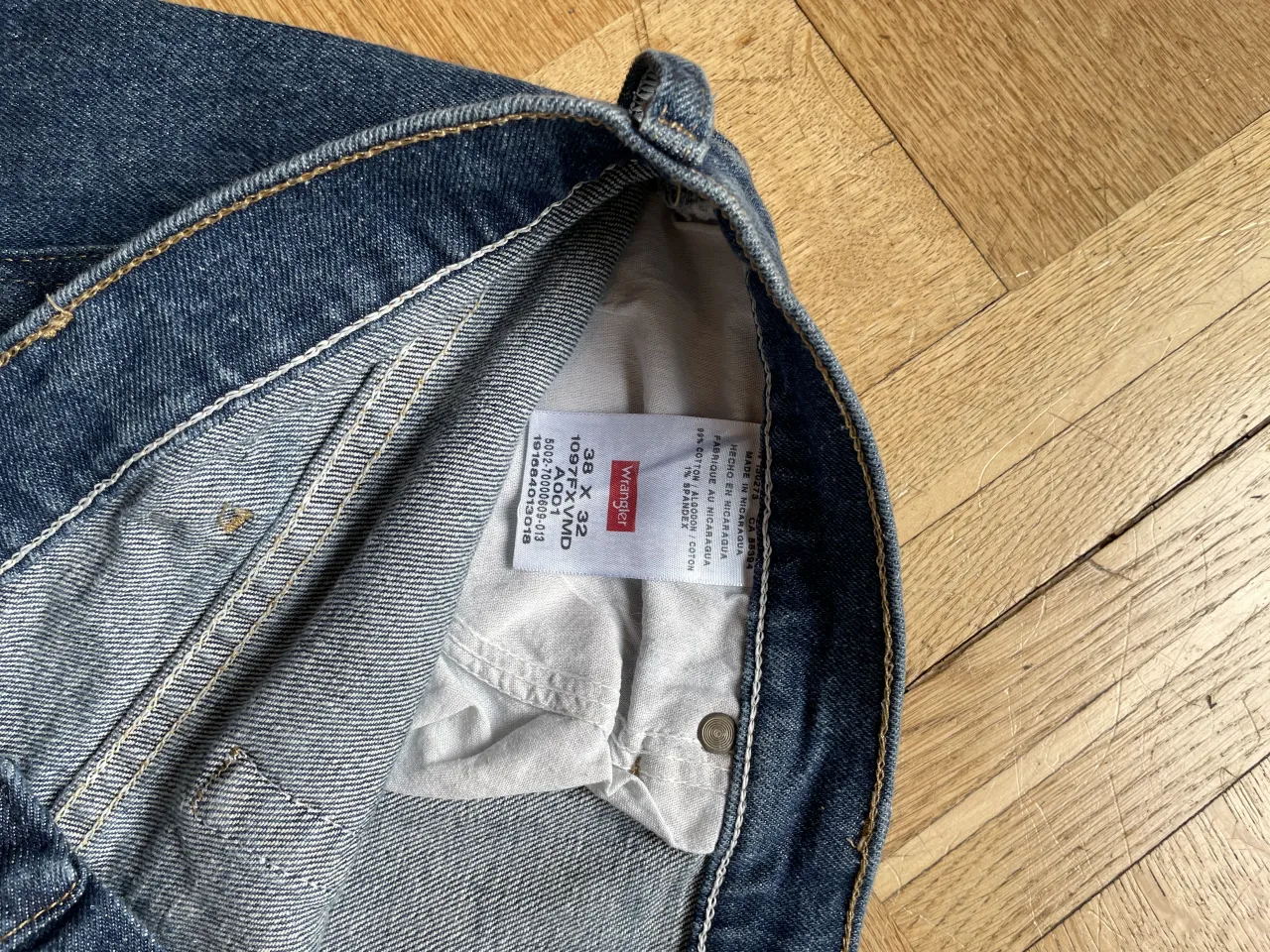 Jean Wrangler - Vista 4