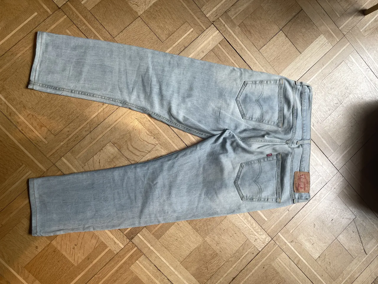 Jean Levi's - Vista 2