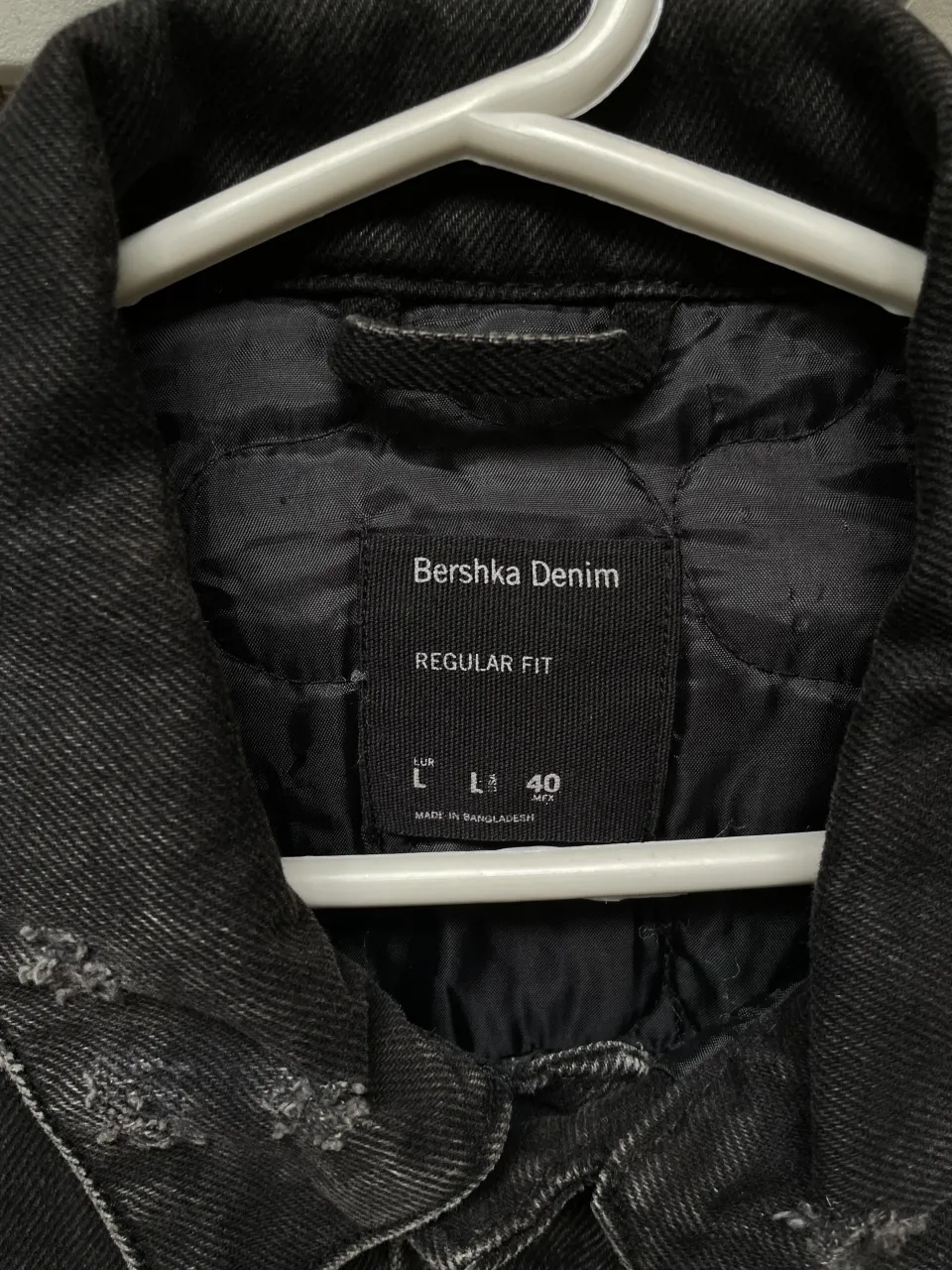 Campera Bershka - Vista 3