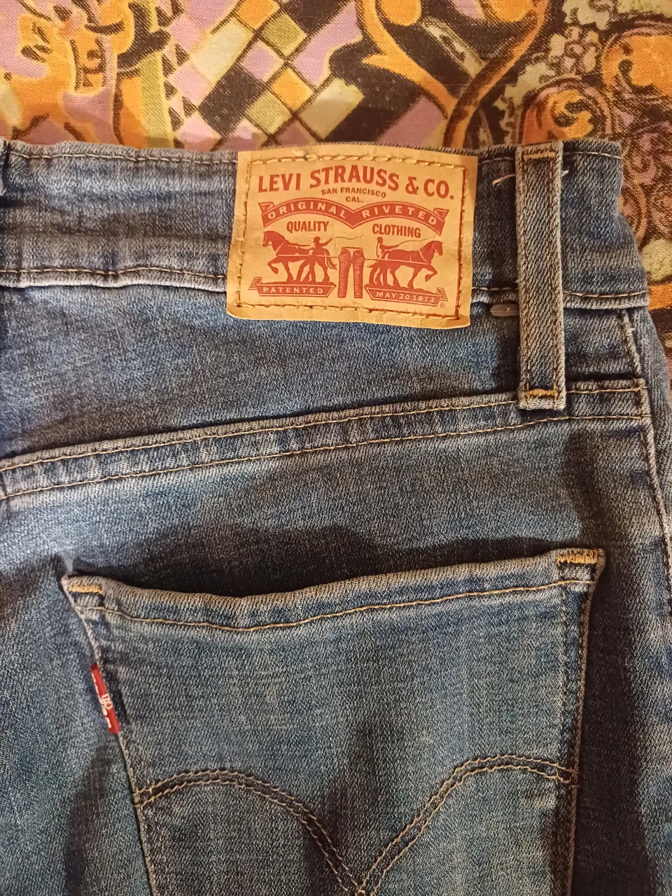 Jean Levi's - Vista 6